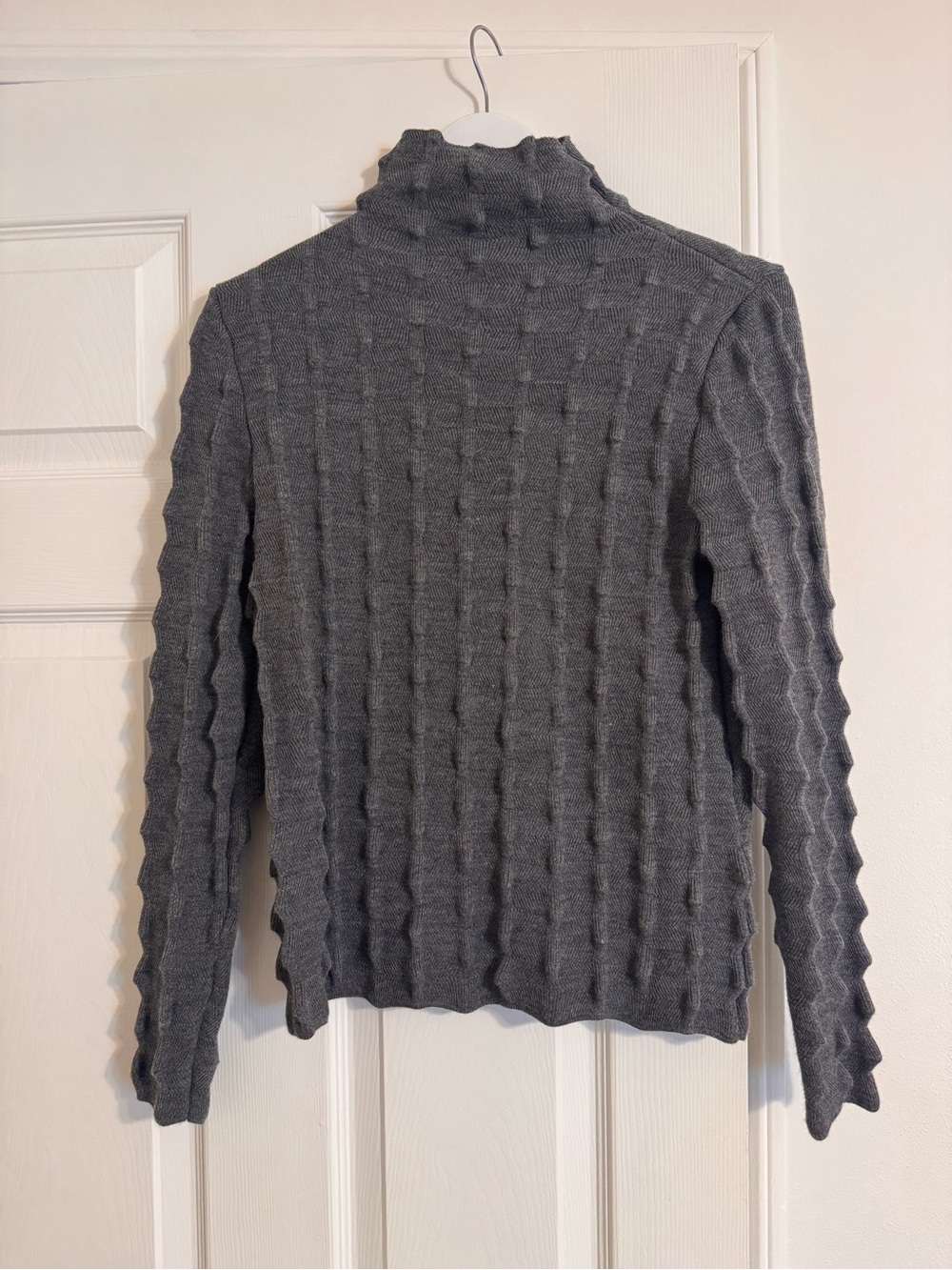 Zara - Gray Textured Long-Sleeve Women's Sweater Turtleneck RARE FIND!
